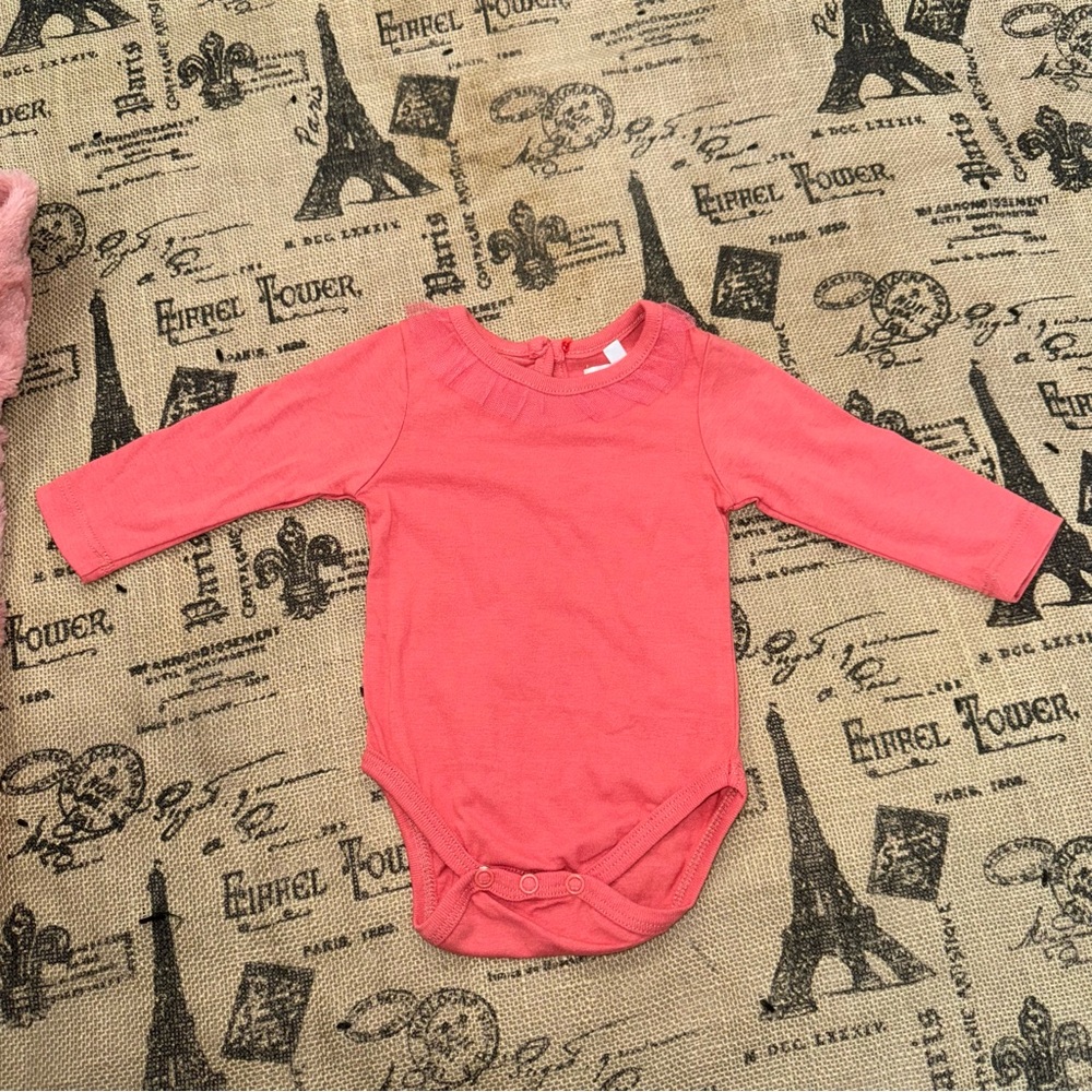 Tahari Baby NWT! Faux Fur Jacket 3 Piece Matching Set Size 0/3M - Picture 5 of 10